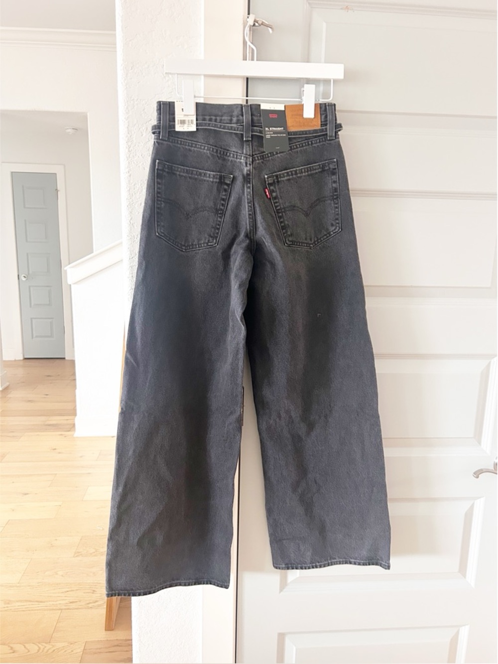 NWT Levi’s XL Straight Jeans in Influential Lady Revolve - Picture 8 of 8
